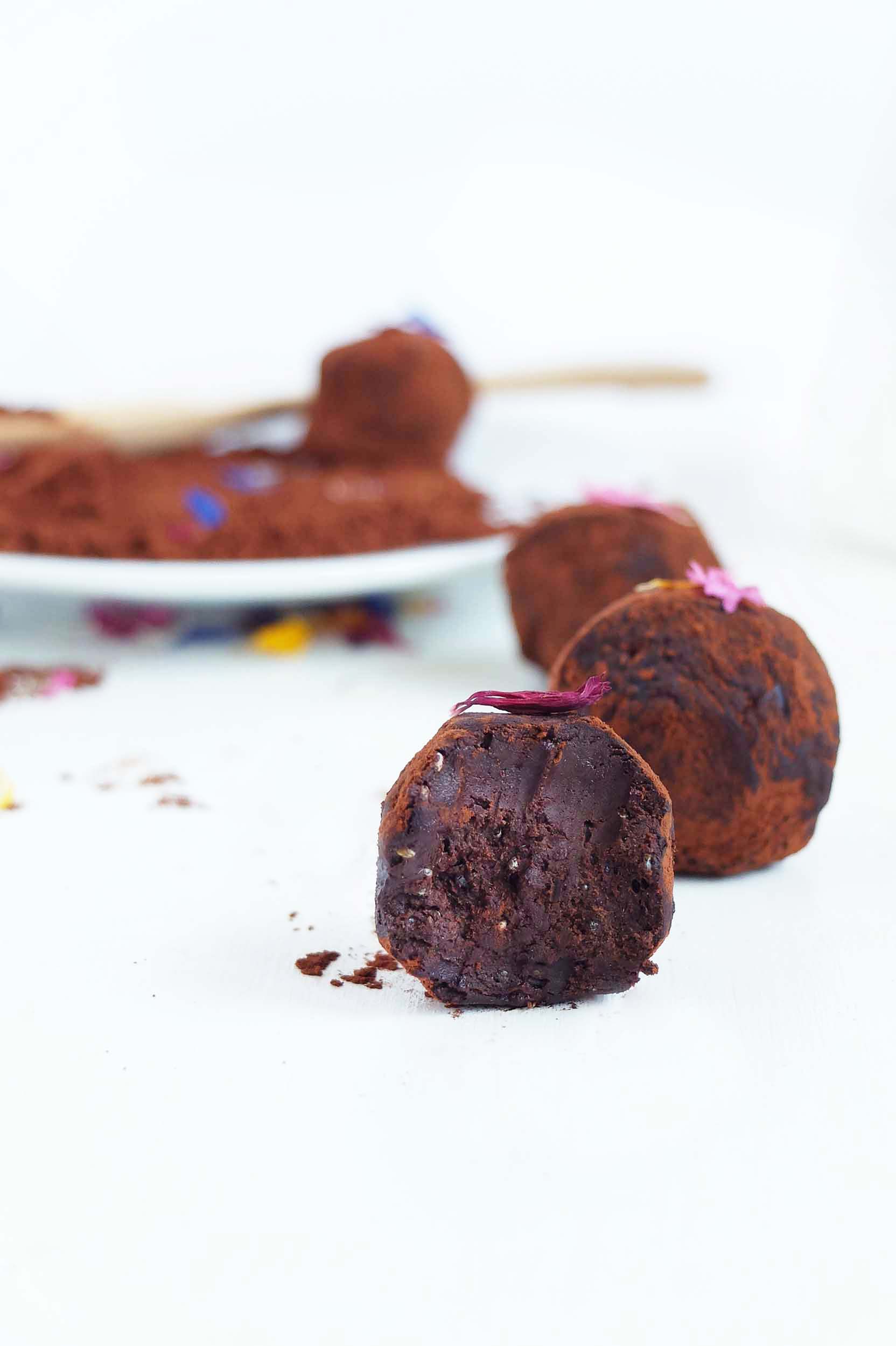 Healthy Chocolate truffles made in just 10 minutes